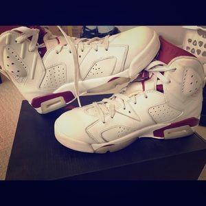 Jordan 6 Retro Maroon
